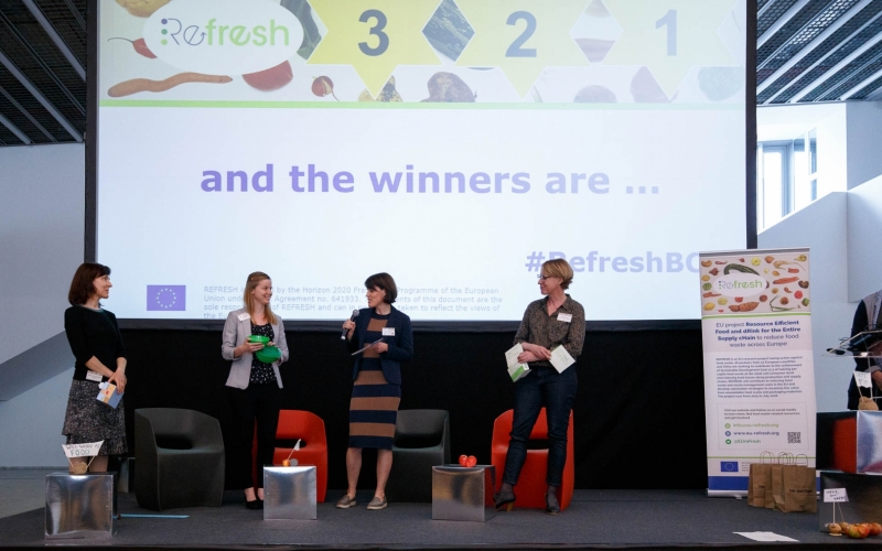 The award ceremony was presented by Elena von Sperber from REFRESH partner Ecologic Institute, Germany.
